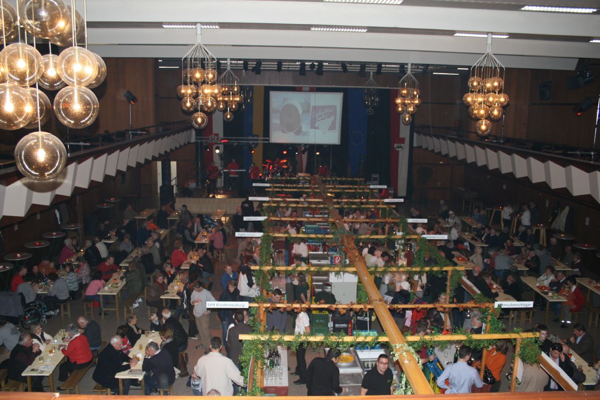 Weinverkostung Leopoldifest in der Babenbergerhalle