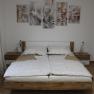 Engelsapartment - Schlafzimmer mit Doppelbett, &copy; &copy; HomeW4, Sonja Wiesinger