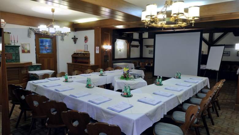 Saal, &copy; Tibor Borgyos