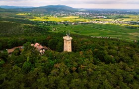 Kaiser-Franz-Josephs-Warte am Harzberg, &copy; Wienerwald Tourismus