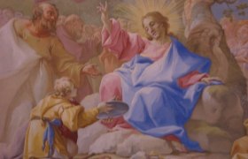 Deckenfresko von Paul Troger mit religi&ouml;ser Szene.