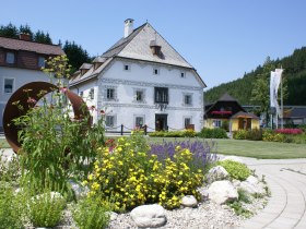 Das Amonhaus ist Startpunkt der Wanderung., &copy; TV Lunz am See