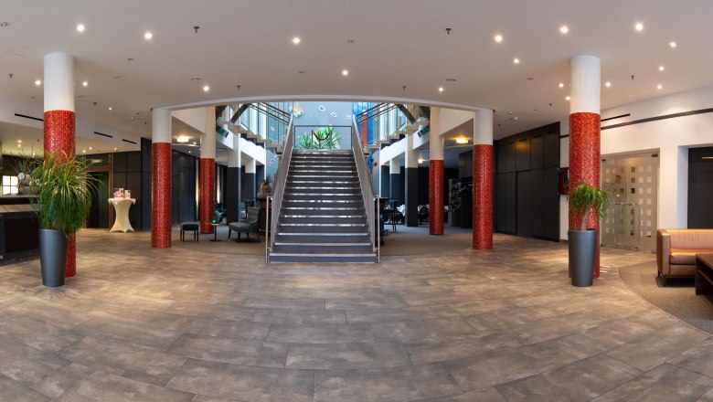 stiegenaufgang-innen, &copy; Hotel Metropol