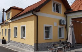 Landgasthaus Hundsheim, &copy; Rudolf Stummer