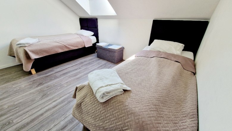 Wohnung 4, &copy; Yuva