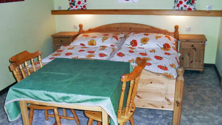 Doppelzimmer Mohnbl&uuml;te, &copy; Ferienbauernhof Schierhuber