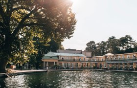 Lesungen am Gr&uuml;nen Becken in Bad V&ouml;slau, &copy; Romeo Felsenreich