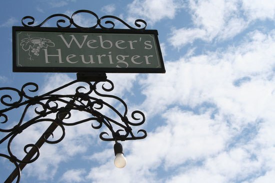 Beschilderung Webers Heuriger, © Familie Weber