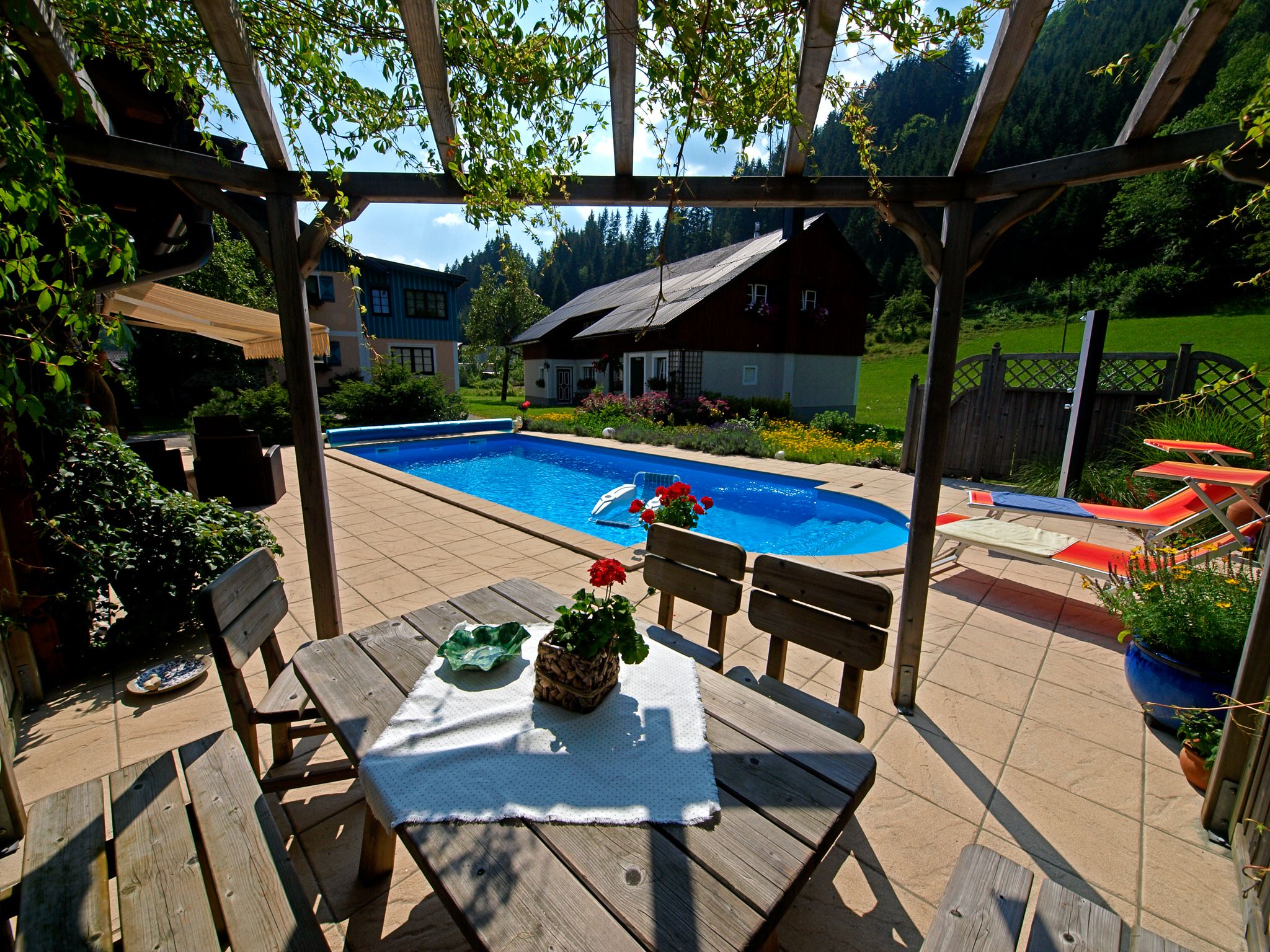 Ferienhaus Eva Deufl - Pool, Laube