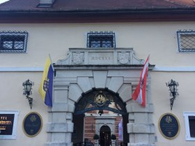 Hotel Schloß Dürnstein Eingang, © Donau NÖ Tourismus