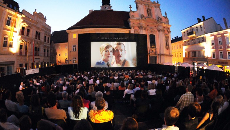 Besonders beliebt: die Open-Air Vorführungen des Cinema Paradiso am Rathausplatz, © zVg. Cinema Paradiso