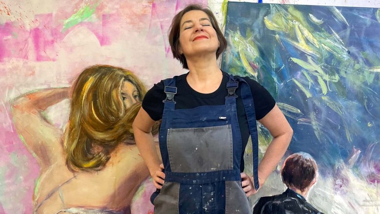 Die Künstlerin Lisa Kunit hat die Riess-Tasse Edition 2025 gestaltet, © Lisa Kunit