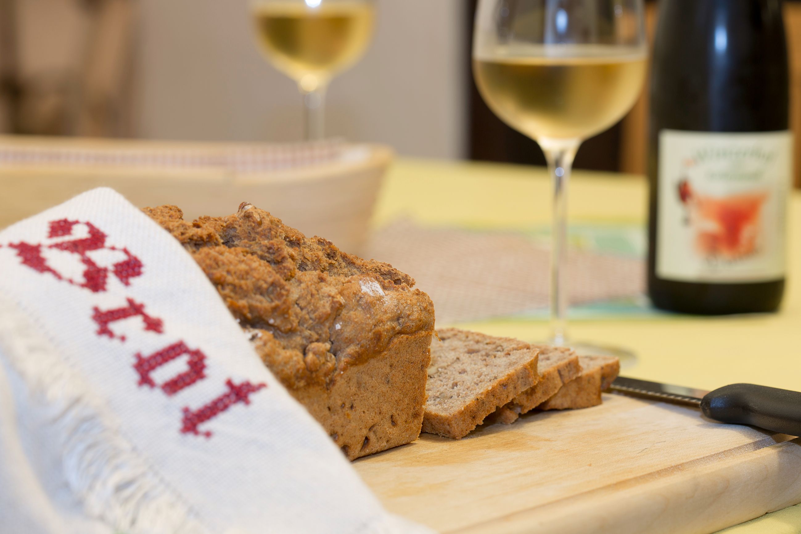 Bei Brot Wein verkosten am Bio-Winzerhof Kellermandl