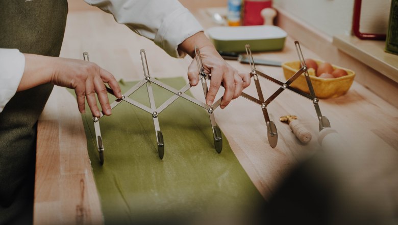 Raviola-Herstellung in der Manufaktur, &copy; Raviola-Manufaktur Elisabeth Schindler