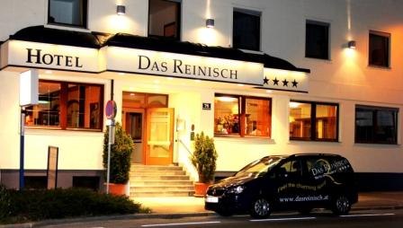 Eingang Hotel DAS REINISCH, © Doris Reinisch GmbH