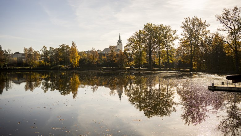 Idyllisch auch im Herbst: der Herrensee in Litschau.