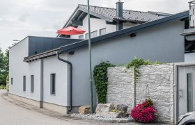 Stra&szlig;enseite, &copy; Familie D&ouml;ller