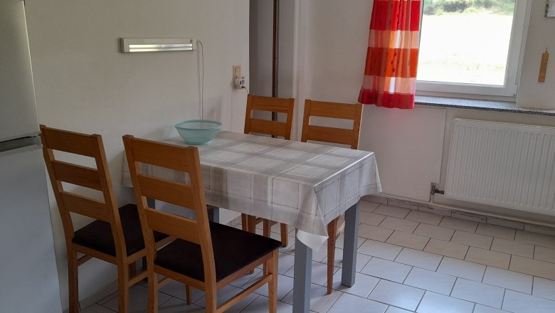 Essbereich in der K&uuml;che, &copy; Ferienhaus Leopold