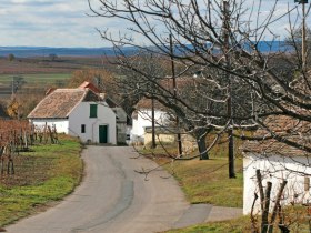 Unterretzbacher Marterlwanderweg, &copy; Weinviertel Tourismus / Wolfgang Gerzer