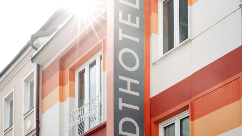 Stadthotel G&uuml;rtler, &copy; Moststra&szlig;e, dochbodnliacht