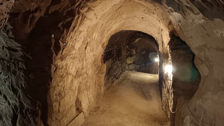 Im Weinkeller, &copy; Ing. Alexander Gr&ouml;schl