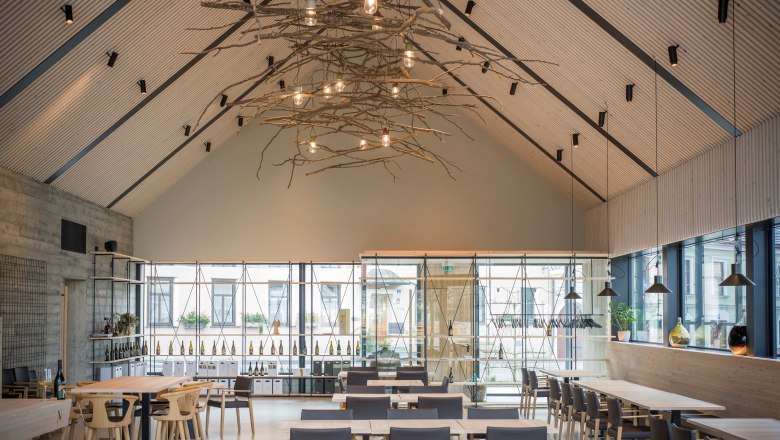 Lokal innen, &copy; robert herbst