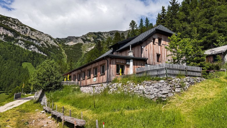 Waxriegelhaus von au&szlig;en