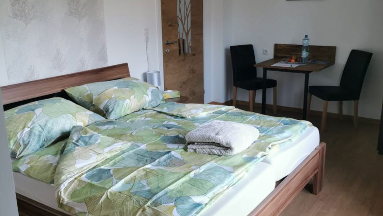 Tinyapartment - Schlaf- und Wohnbereich, &copy; &copy; HomeW4, Sonja Wiesinger