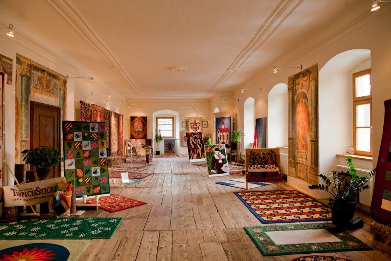 Ausstellung im Rittersaal
