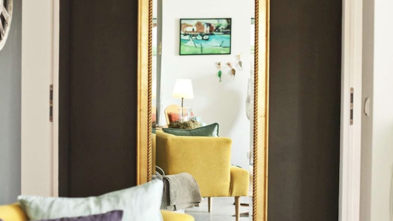 Spiegel im Vorzimmer im 5er-Haus, Rohrau