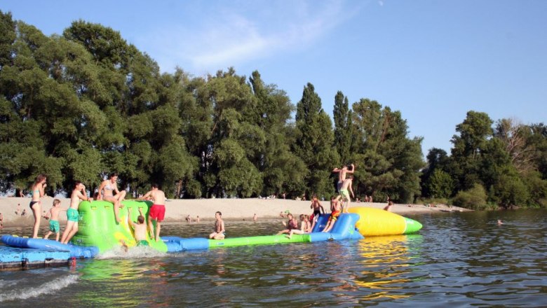 Schwimmattraktion, © strandbad