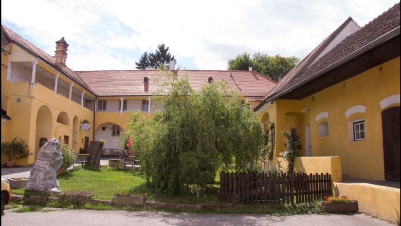 Grillhendl Heuriger, &copy; Familie List