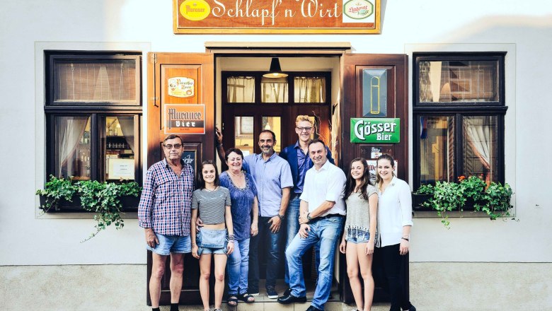 Ihre Gastgeber Fam. Braun, &copy; Schlapf'n Wirt