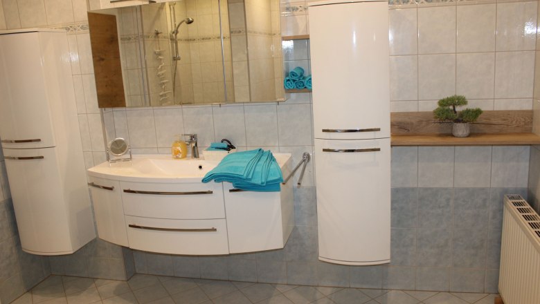 Engelsapartment - Badezimmer Waschtisch, &copy; &copy; HomeW4, Sonja Wiesinger