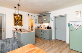 Designerk&uuml;che & moderner Wohnbereich