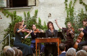 &raquo;Die fromme Helene&laquo; auf Burg Schleinitz, &copy; Dieter Schewig Fotodesign