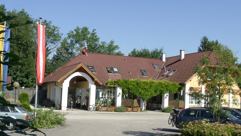 Gästehaus mit Rezeption, Restaurant und Sanitär, © Aktiv Camp Purgstall
