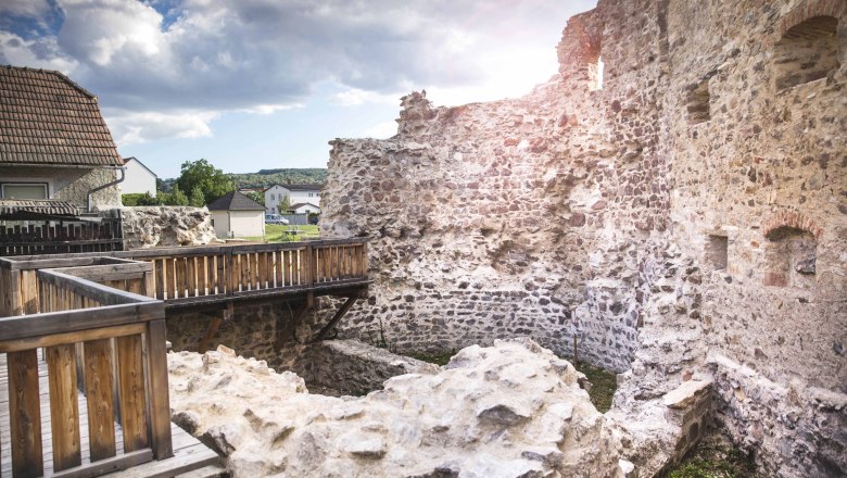 R&ouml;mermauern in Mautern, &copy; Donau N&Ouml;/Daniela Matejschek