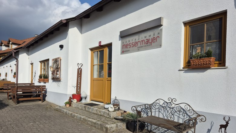 Gästezimmer Messermayer Göttlesbrunn, © Gästezimmer Messermayer Eingangsbereich Gästezimmer Messermayer Göttlesbrunn