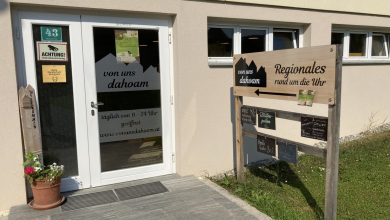 Eingang Regionalladen "Von uns Dahoam", &copy; Julia Rabl