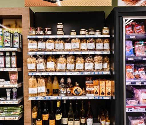 Sortiment "Unser G'sch&auml;ft in Bergern", &copy; Georg Werner