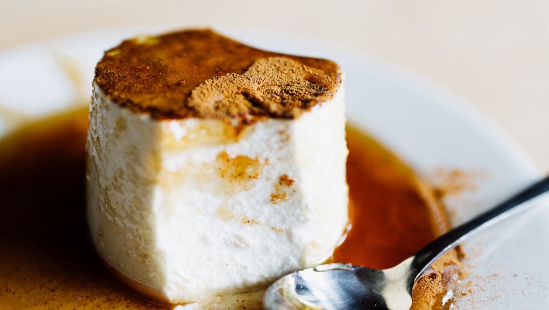 Ein köstliches Gupferl aus Schafkäse und Frischkäse, verfeinert mit Zimt, Waldhonig und knusprigen Walnüssen, lädt zu einer genussvollen Pause ein. Die harmonische Kombination der Aromen verspricht ein unvergessliches Geschmackserlebnis inmitten der malerischen Wiener Alpen.