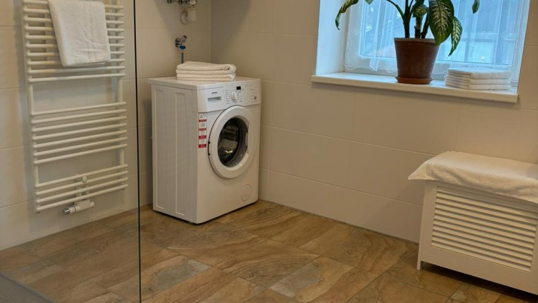 Badezimmer in der Teichwies&acute;n Alm Dependance, &copy; Selinger Martin