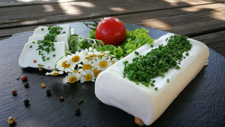 Schafk&auml;se im Ab Hof Verkauf Heilos, &copy; Claudia Gugler