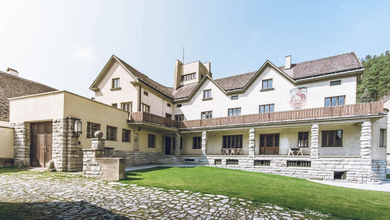 Ansicht des Hauses, &copy; Zweitwohnsitz, Fotografin Valerie Eccli