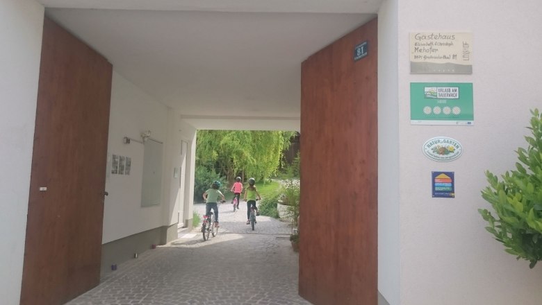 einfarht-mit-kids-x, &copy; Christoph Mehofer