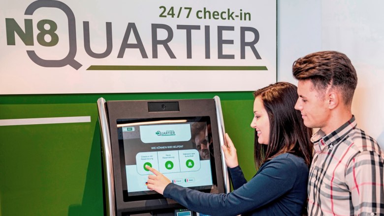 Praktisch einchecken im N8 Quartier, &copy; Alexander Kaufmann MP Media GmbH