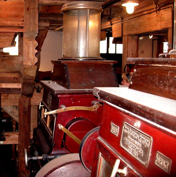 Historische Mühlmaschinen im Brot & Mühle-Museum.