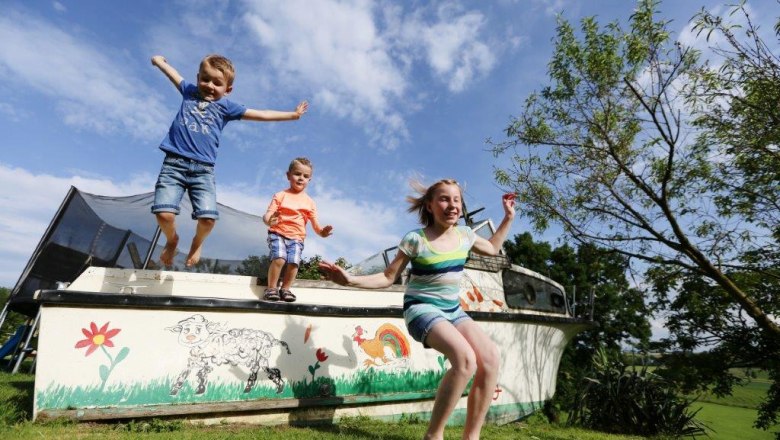 kerndlerhof_schiff_kinder_-schwarz-koenigat, &copy; Doris Schwarz-Koenig