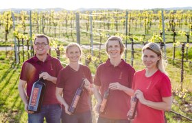 Familie Amon im Weingarten, &copy; Familie Amon